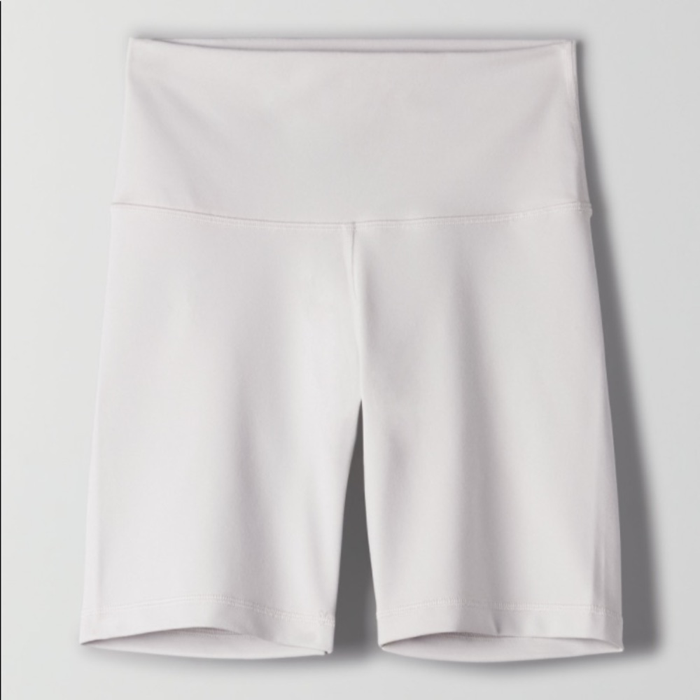 ARITZIA TNA BIKER SHORTS